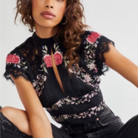 Free People Chiara Embroidered Cutout Lace Crop Top (S) - Picture 1 of 6